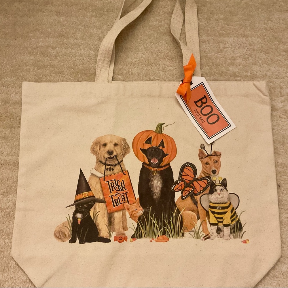 NWT Mary Lake Thompson Dog and Cat Halloween Theme Tote